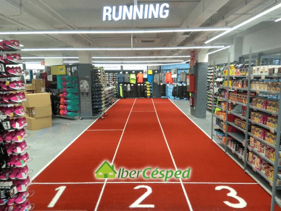 Instalación césped artificial en gimnasio